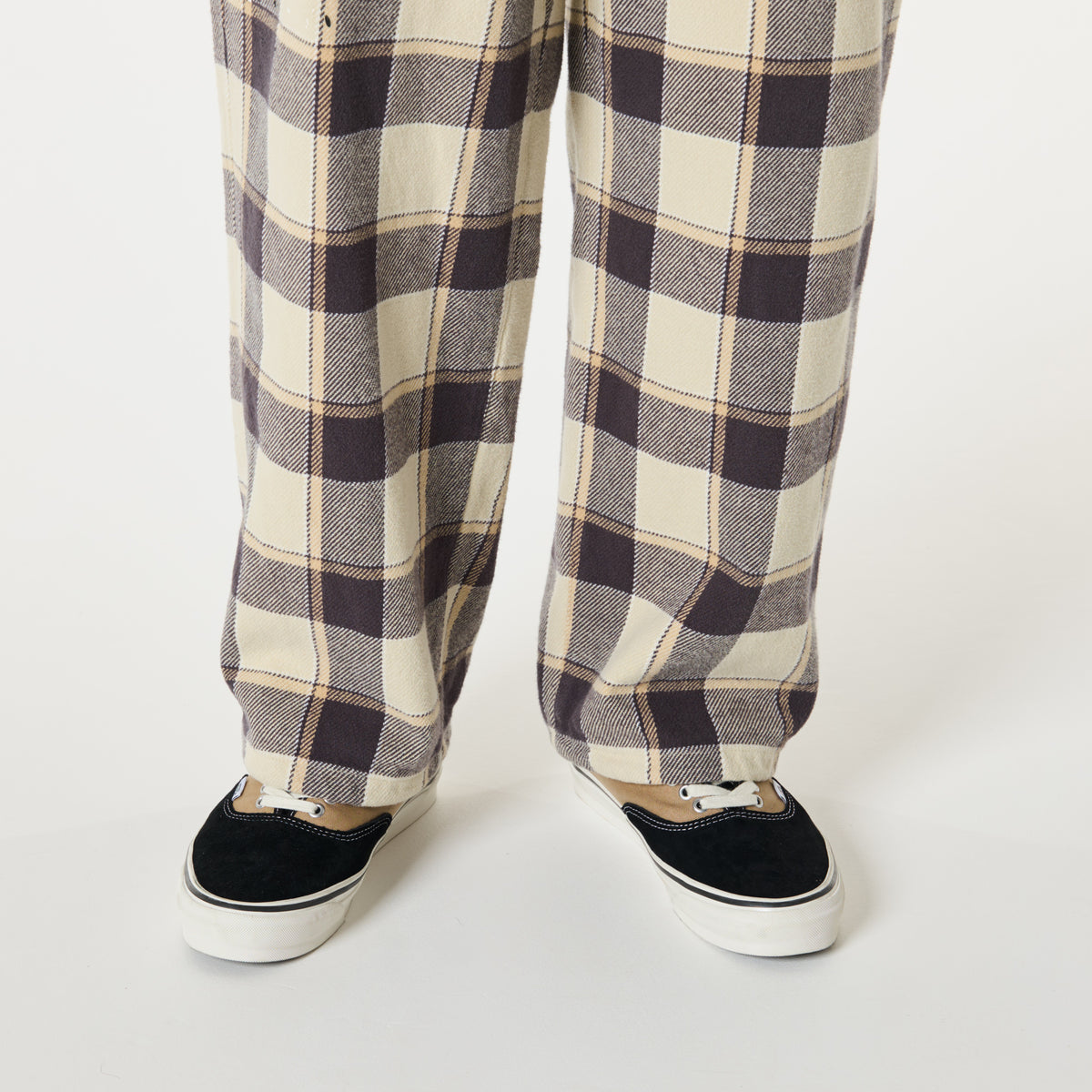 ロングパンツ (C8-E202)