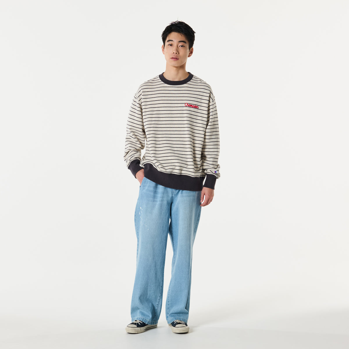 BORDER CREW NECK SWEATSHIRT