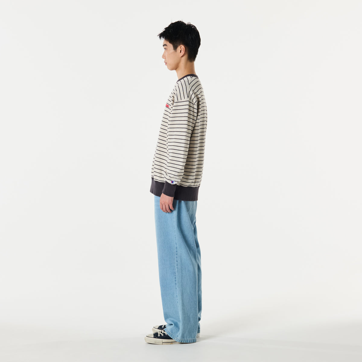 BORDER CREW NECK SWEATSHIRT