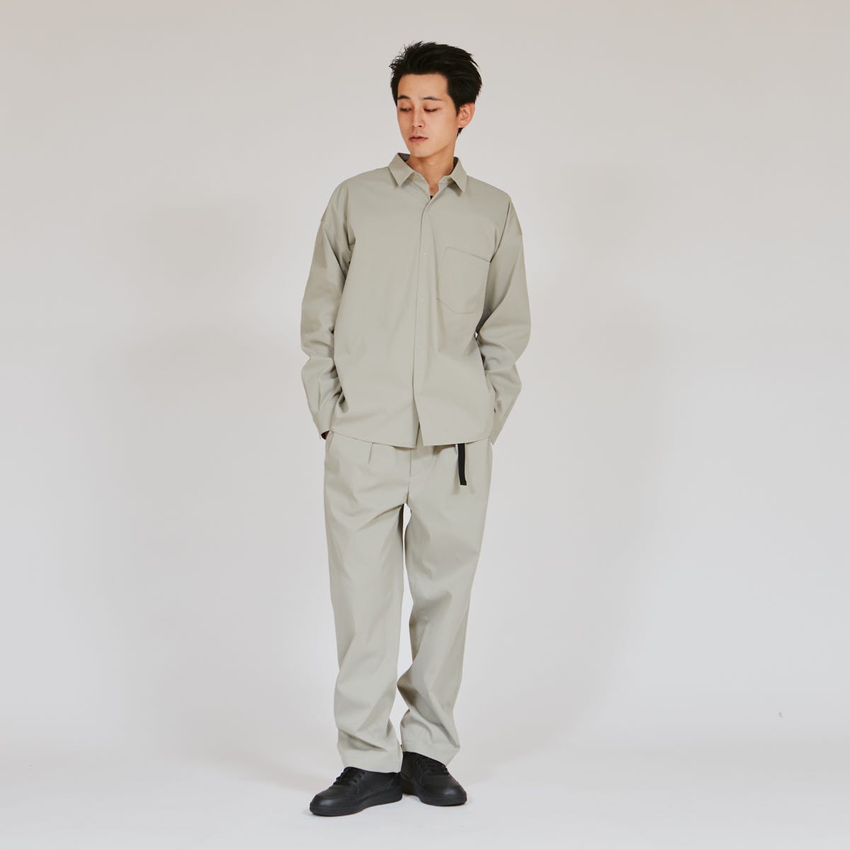 ロングスリーブシャツ