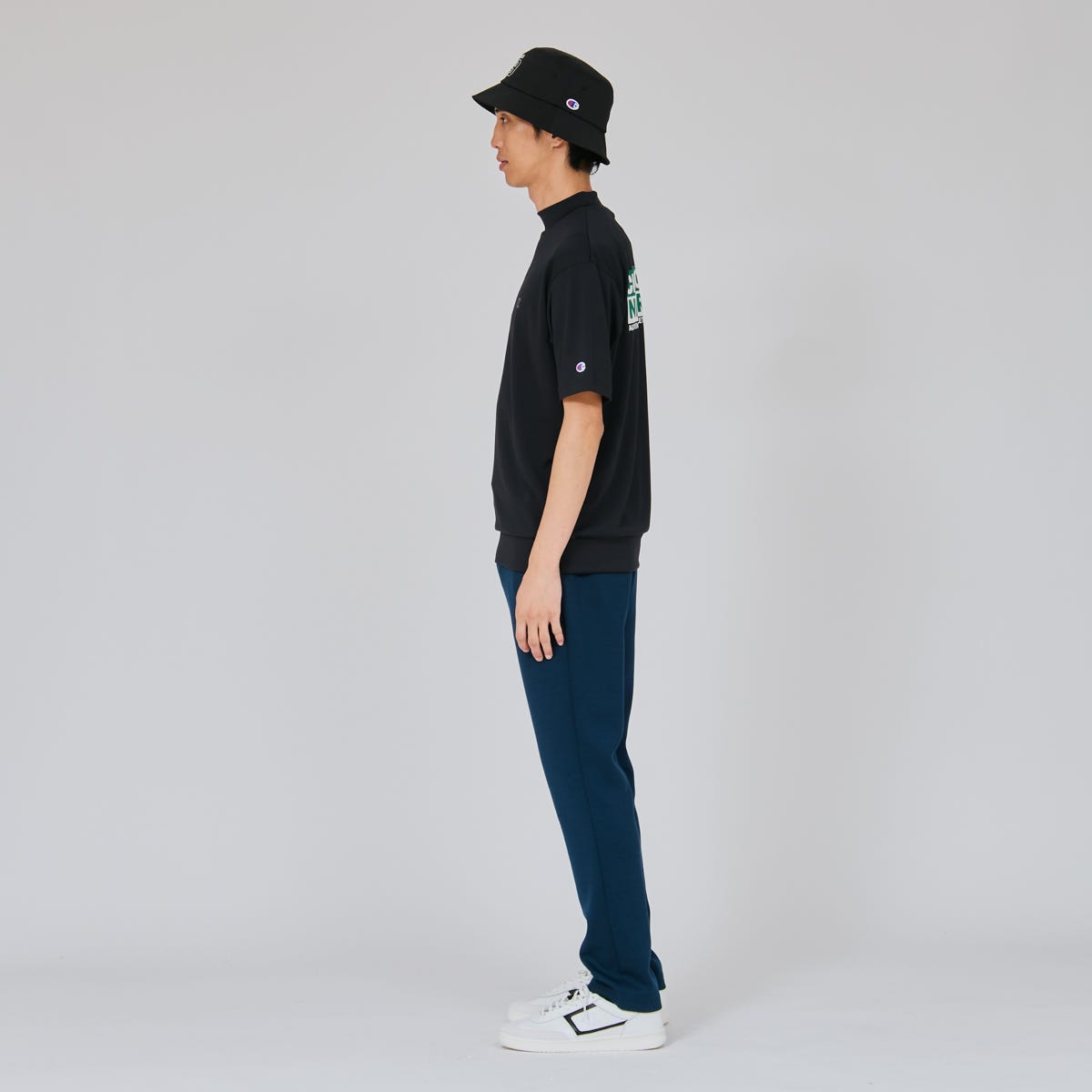 ショートスリーブモックネックシャツ