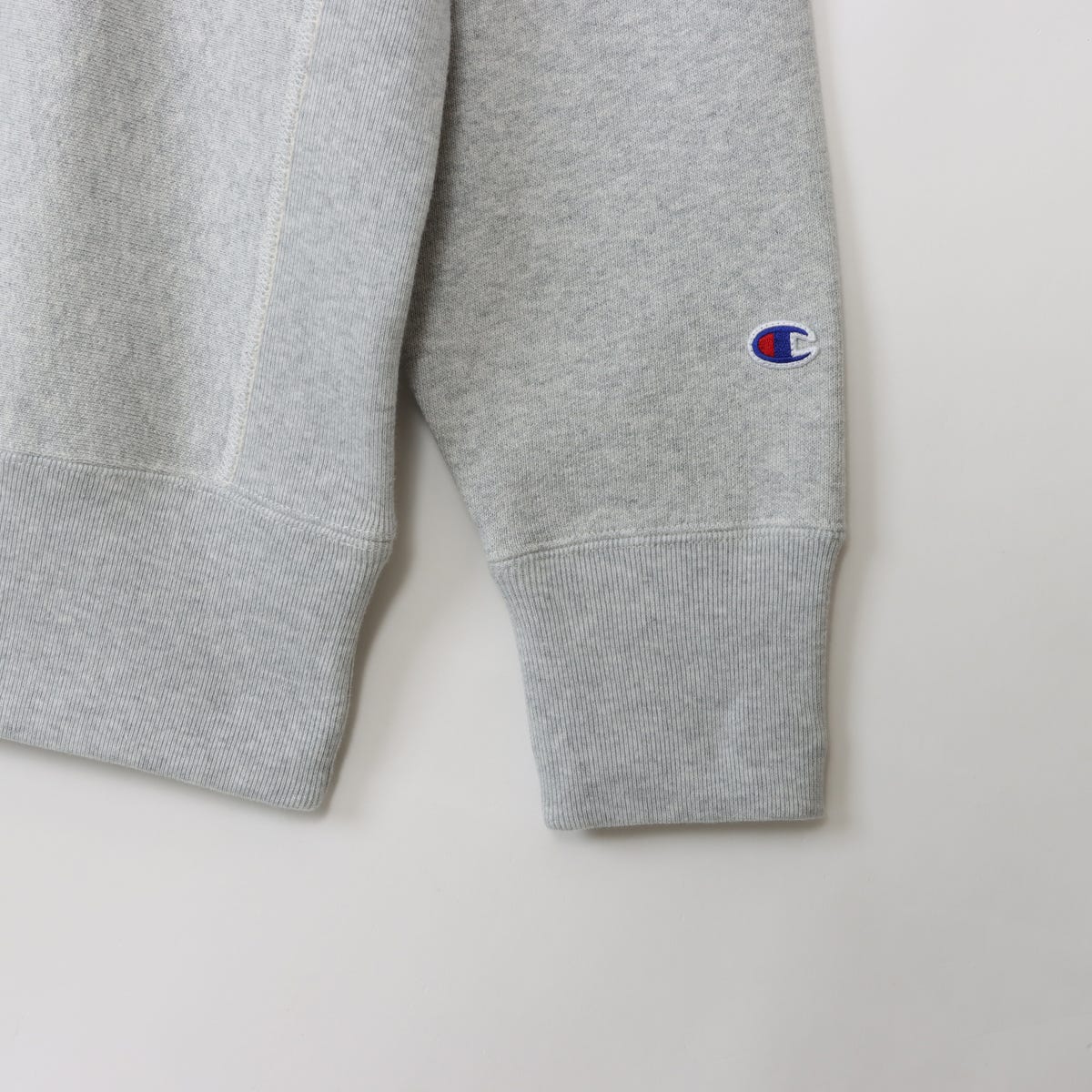 【キャンペーン対象外】Champion × HONMA リバースウィーブ(R) クルーネックスウェットシャツ(C8-C044)