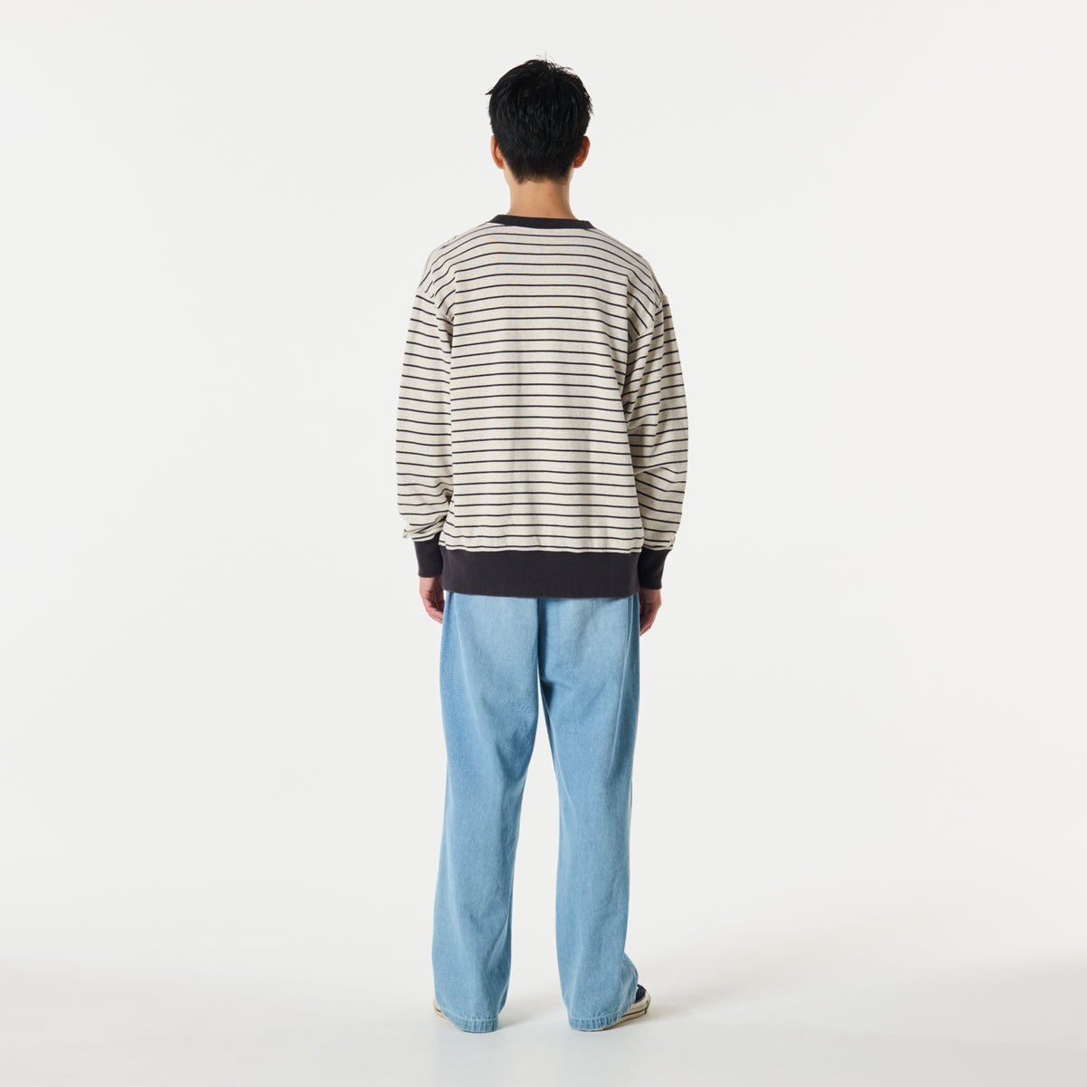 BORDER CREW NECK SWEATSHIRT