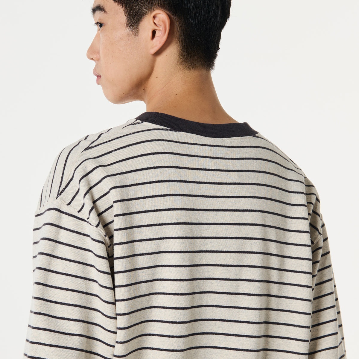 BORDER CREW NECK SWEATSHIRT