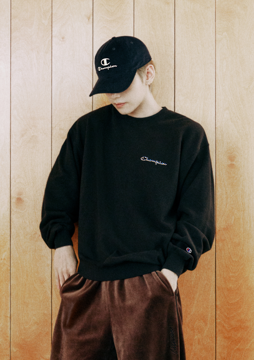 CREW NECK SWEATSHIRT