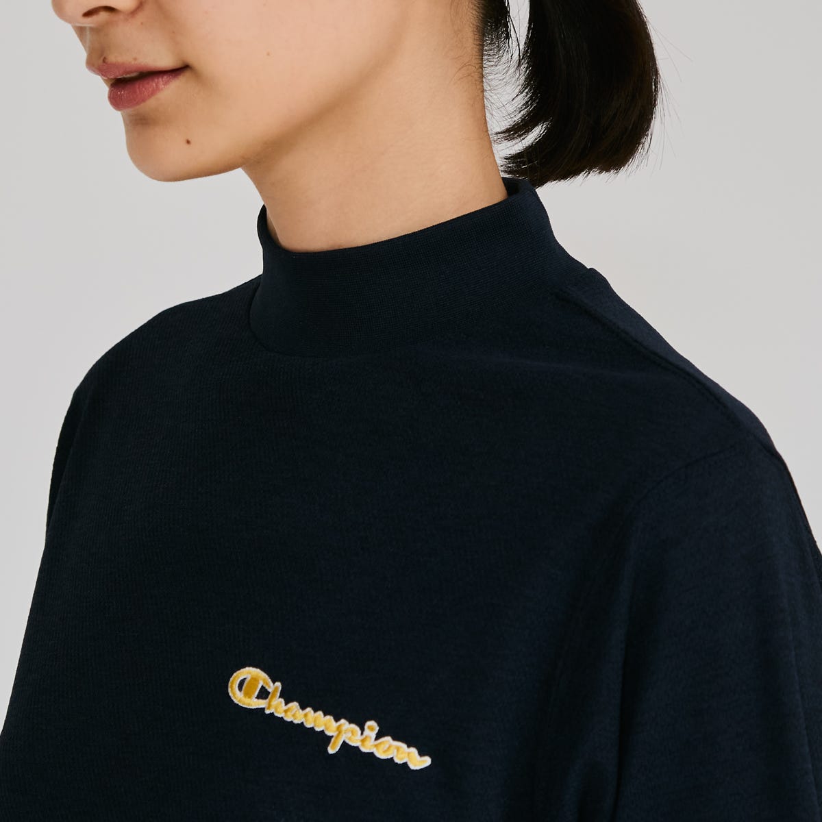 ロングスリーブモックネックシャツ